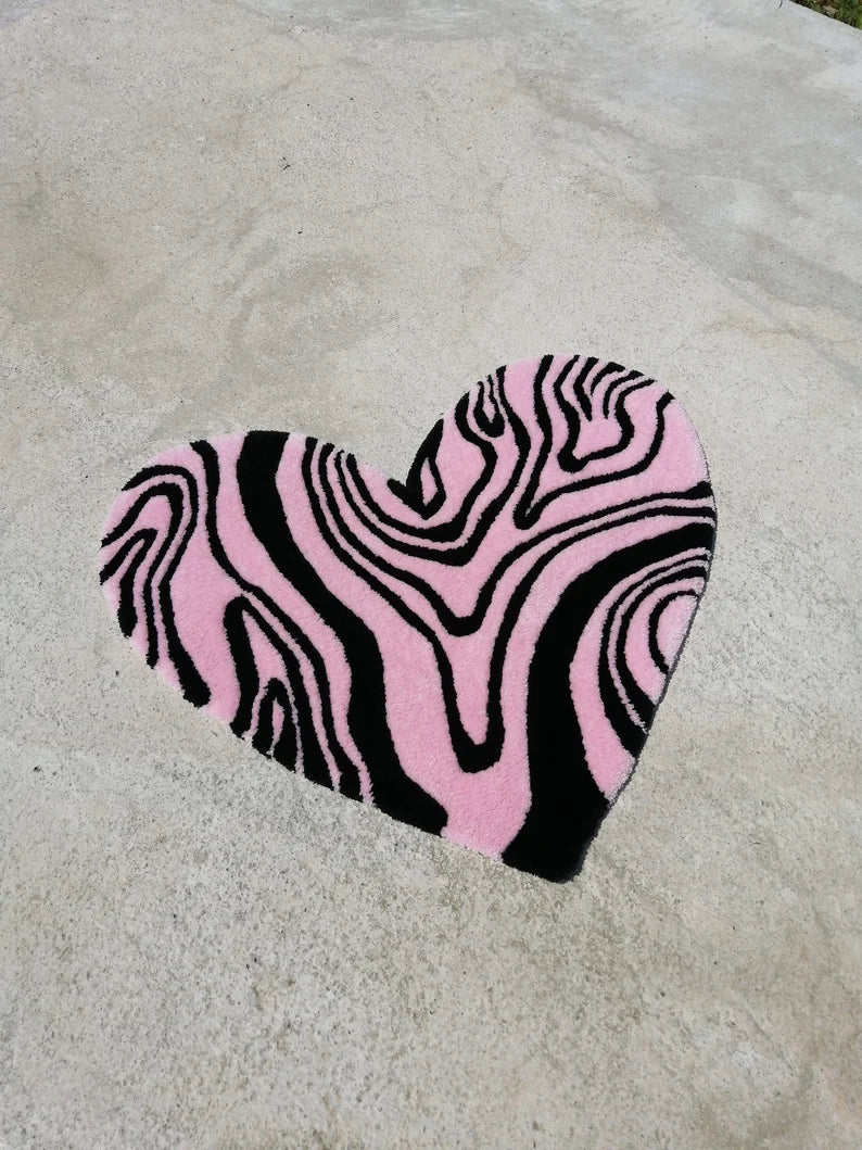 Wavy Heart Tufted Rug