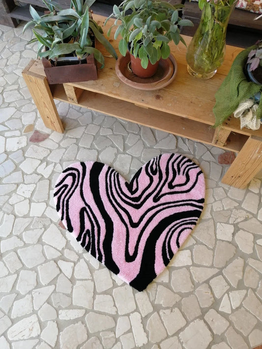 Wavy Heart Tufted Rug